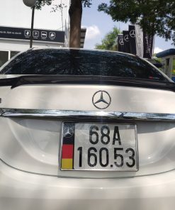 Đuôi gió carbon cốp sau AMG C D1STORE