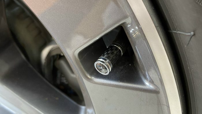 nắp chụp vòi xe Mercedes