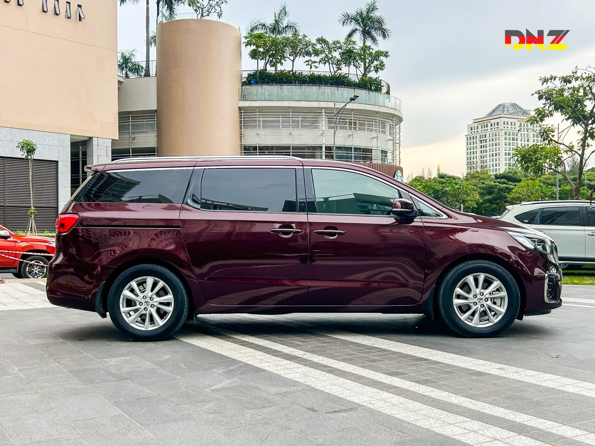 giá bán xe kia grand sedona 2020