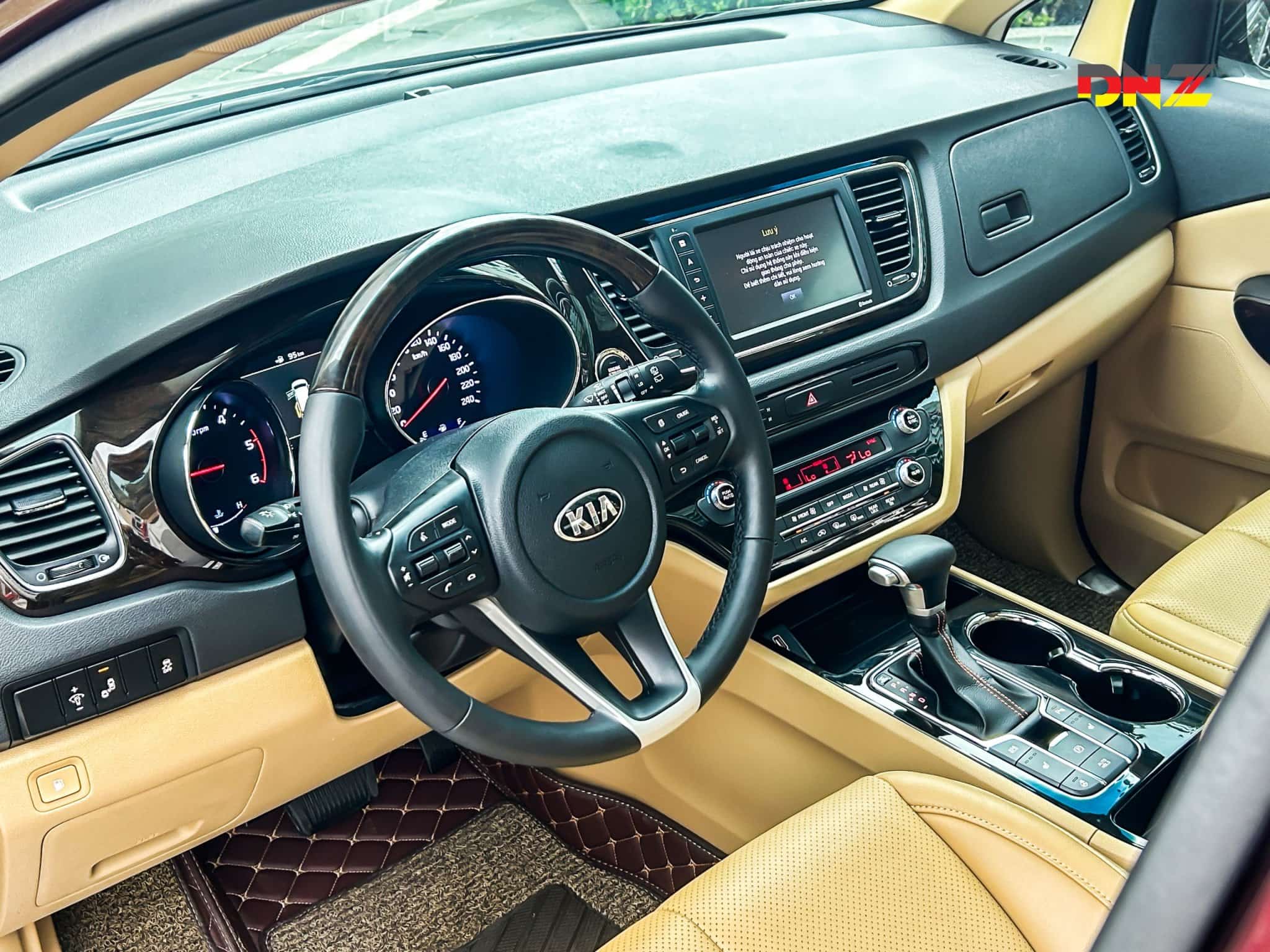 giá bán xe kia grand sedona 2020