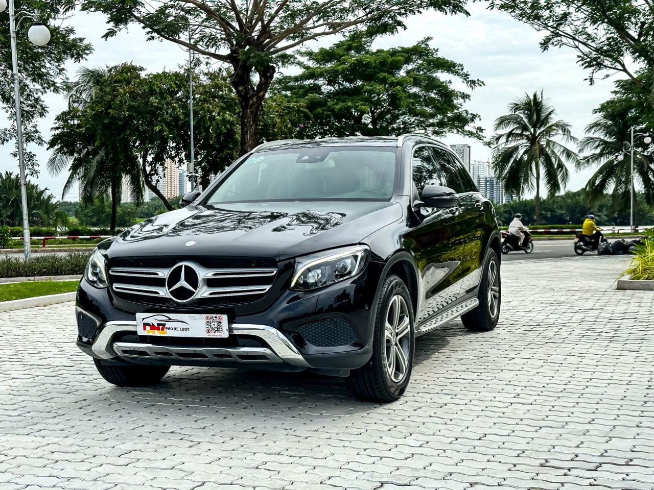 Giá xe Mercedes GLC 200/250/300 cũ/lướt