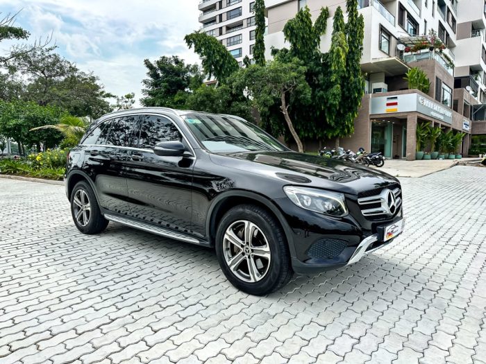 giá xe Mercedes GLC250 4Matic 2018 cũ