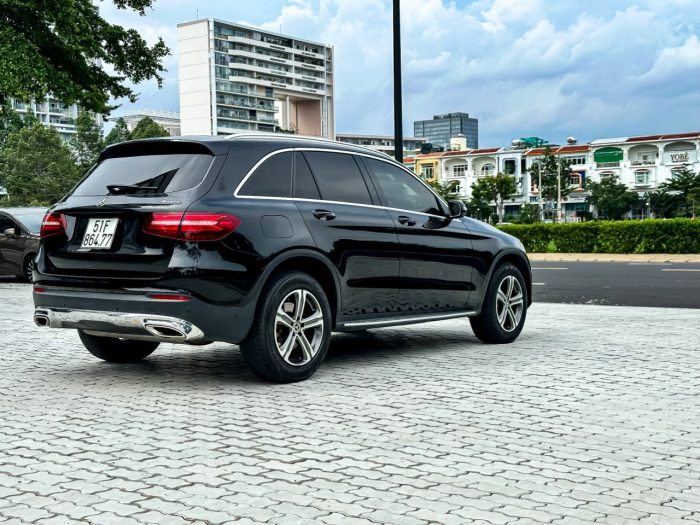 giá xe Mercedes GLC250 4Matic 2018 cũ
