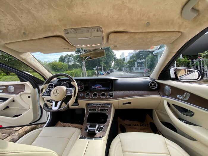 Đổi màu nội thất Mercedes Benz
